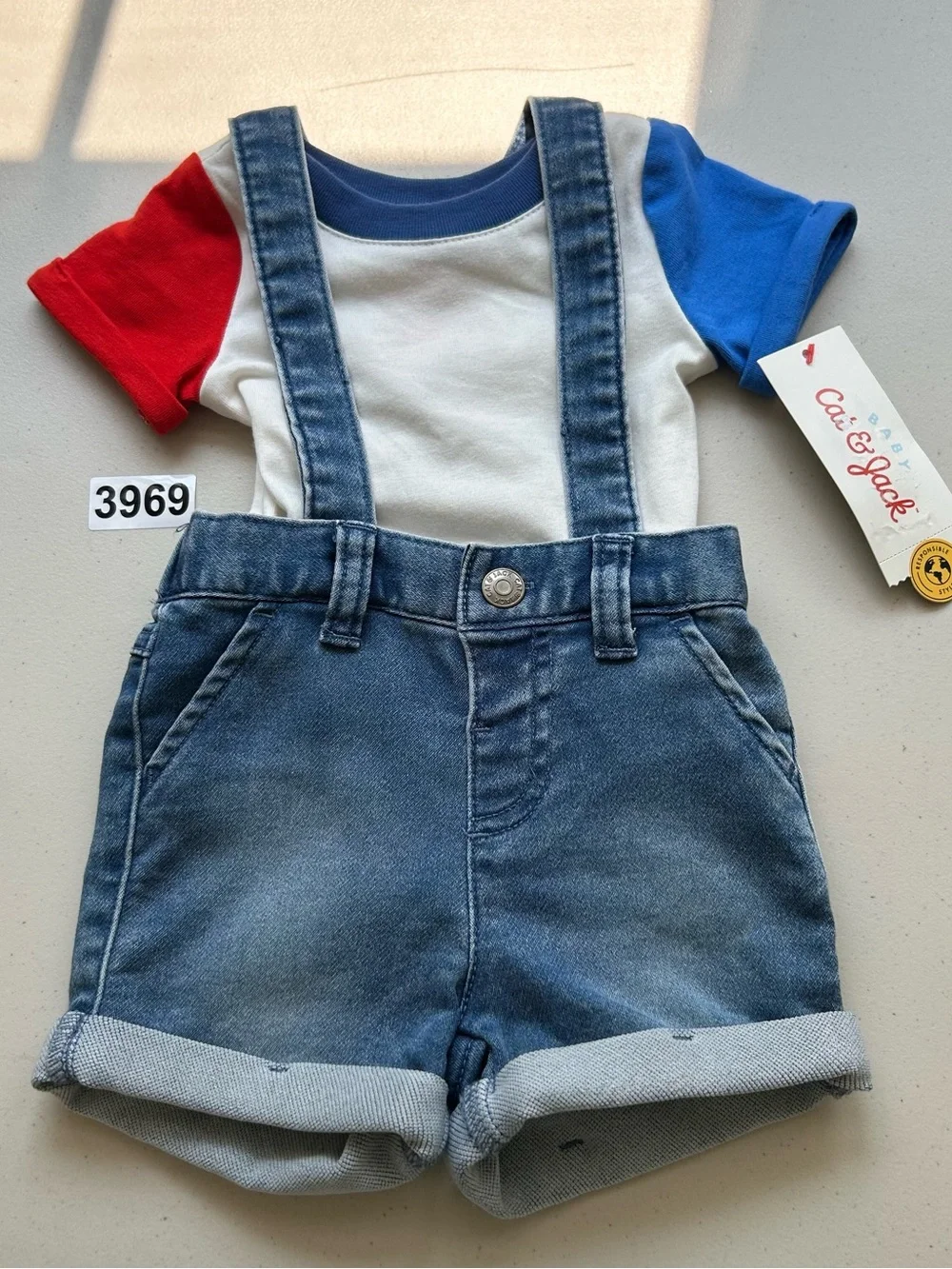 Cat & Jack 2-Piece Denim Overall Shorts & Colorblock T-Shirt Set 0-3 Months
